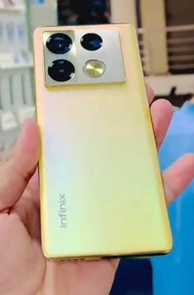 Infinix Note 40 Pro