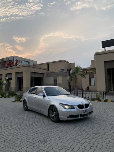 BMW 525i