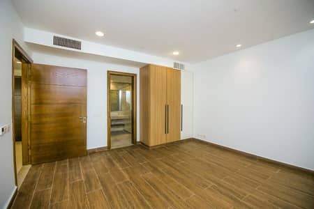 2 BEDROOM FACING GARDEN SEMI FURNISHED APARTMENT FOR RENT