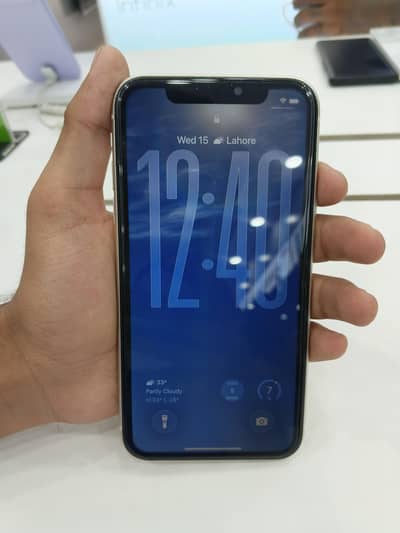 Apple iPhone 11