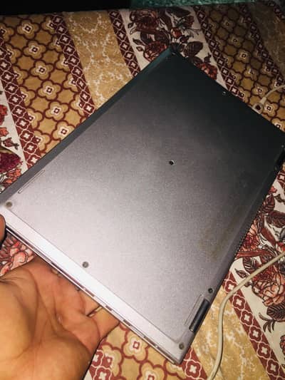 INTEL(R) CELERON(R) N2840 @ 2.16GHZ 256GB SSD