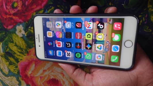 Iphone 7 plus PTA 128GB touch id All ok(03080077866)
