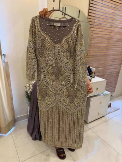 Mushk medium size dress no cod
