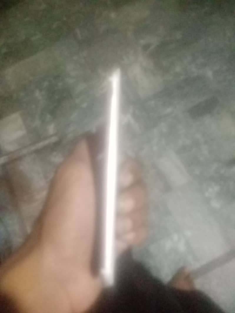 Apple iPhone 7 1