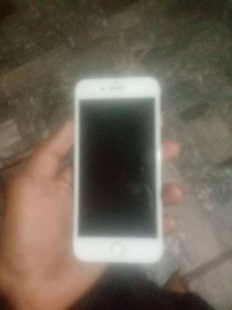 Apple iPhone 7 2