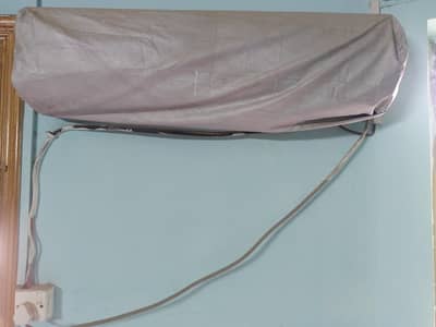 1.5 ton  kenwood AC for sale working good quality