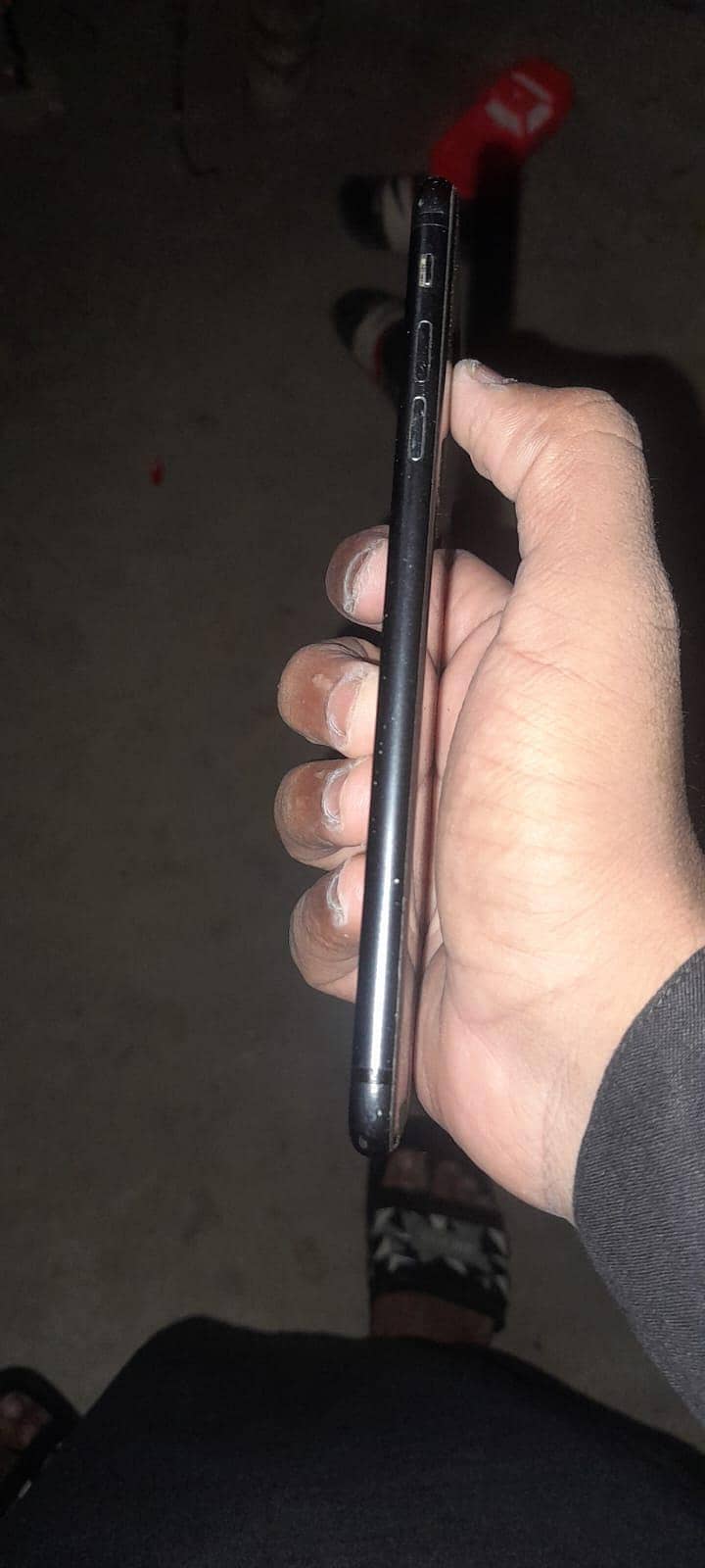 Apple iPhone 7 Plus 5