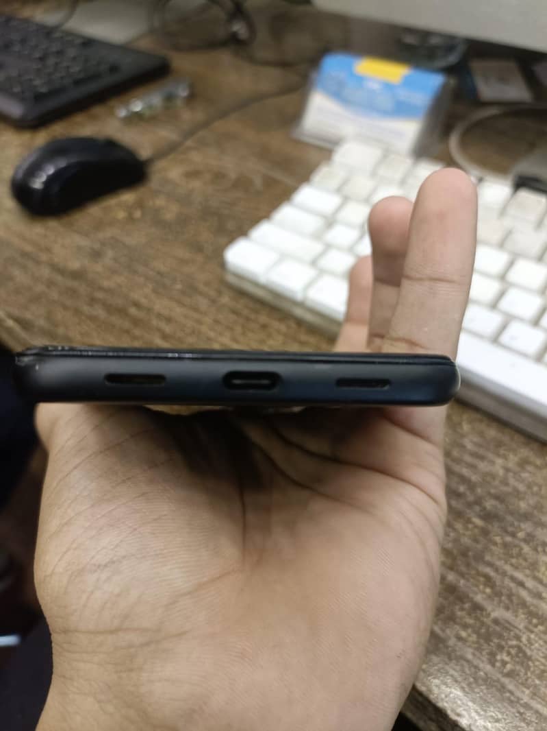 Google Pixel 4a 3