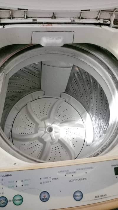 Fully used Automatic Washing Machine