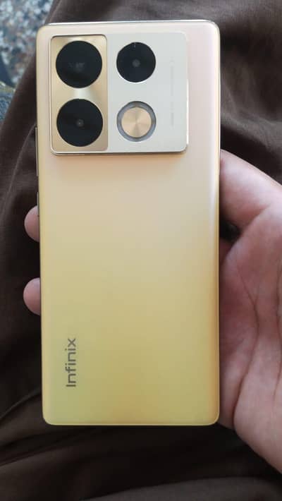 Infinix Note 40 Pro