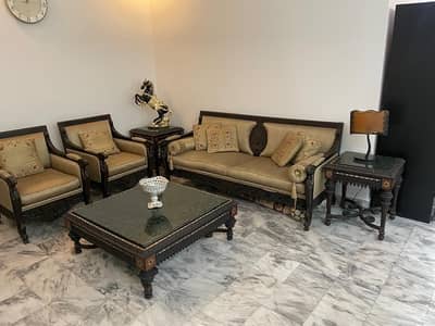 5 seater with centre table and 2 side tables