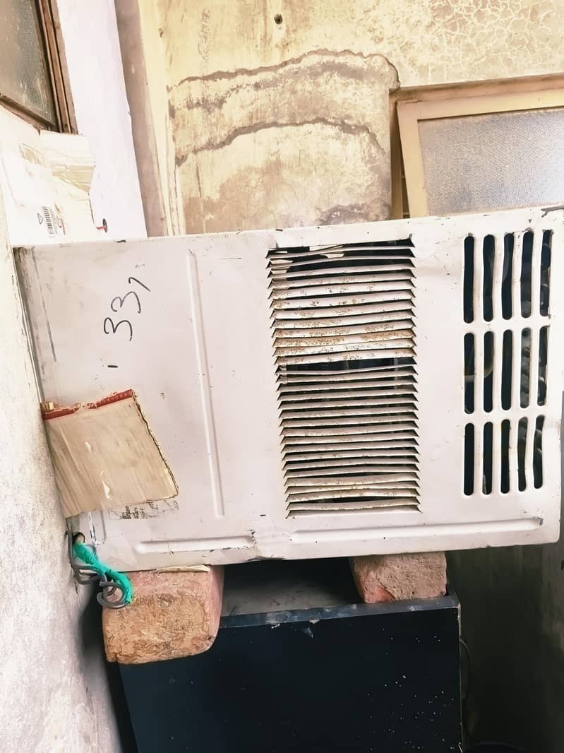 Window AC 0