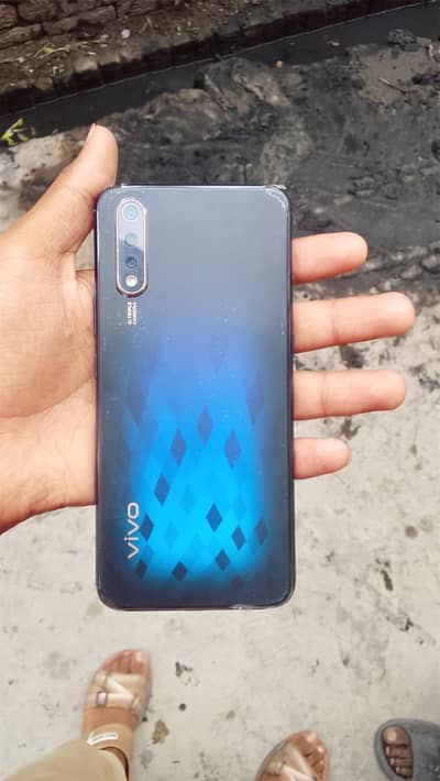 Vivo S1