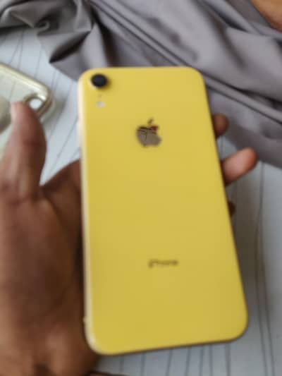 Apple iPhone XR