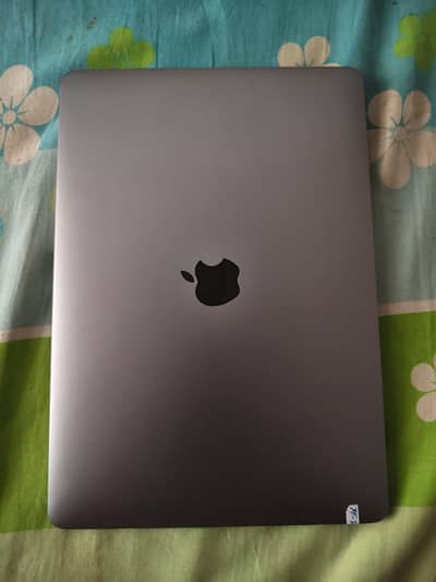 macbook pro model a 1708 very less use