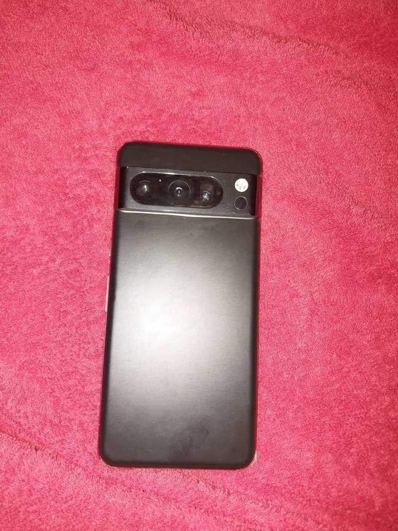 Google Pixel 8 Pro 2