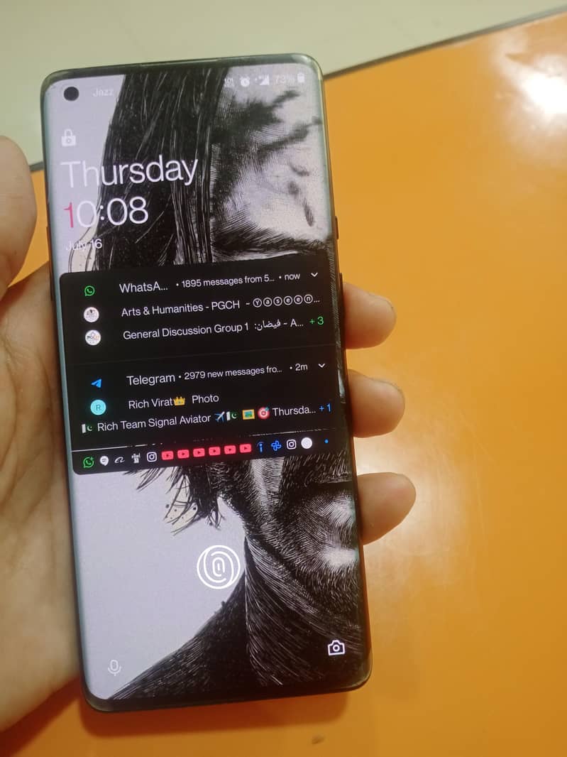 One Plus 8 Pro 0