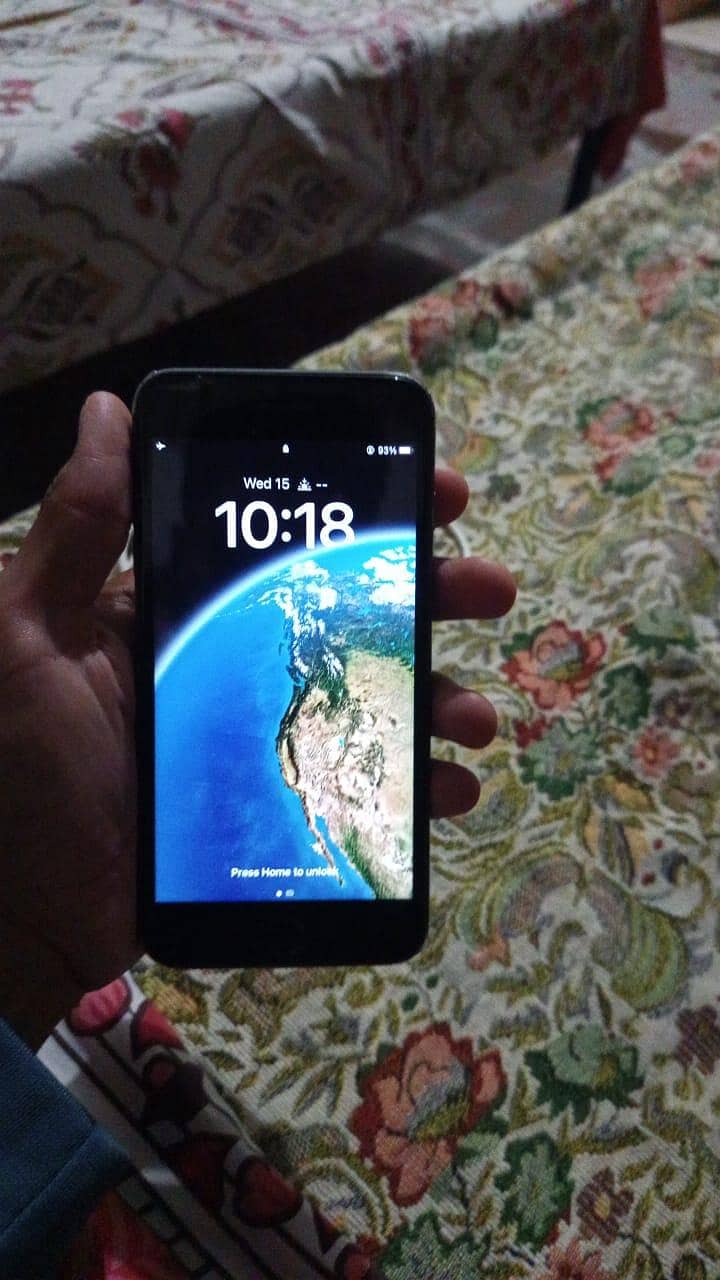 Apple iPhone 8 Plus 2