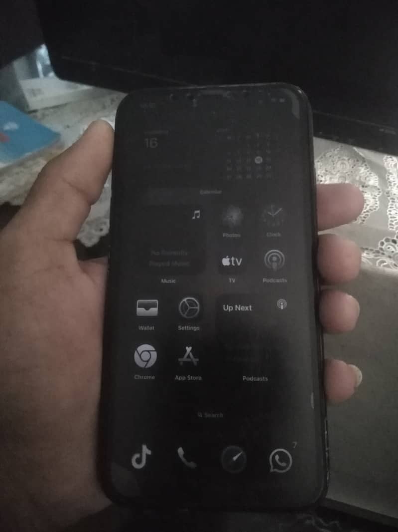 Apple iPhone 11 0