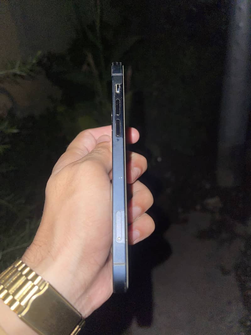 Iphone 12 3