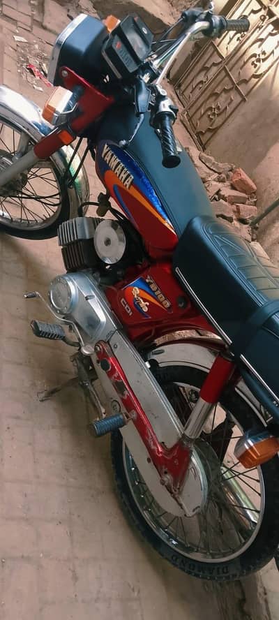 yb 100 for sale good condition bike call    03127808685