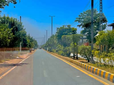 10 MARLA CORNER PLOT VIP LOCATION AVAILABLE IN REGI MODEL TOWN ZONE-4 SECTOR-C3