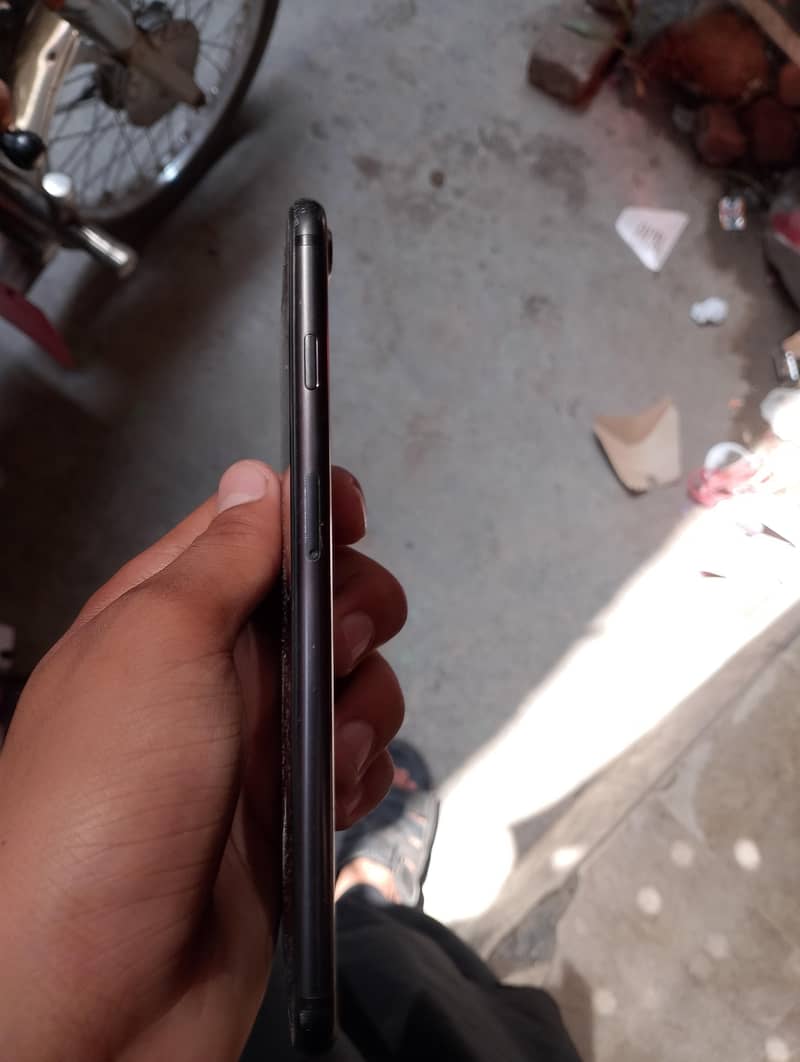 Apple iPhone 7 Plus 2