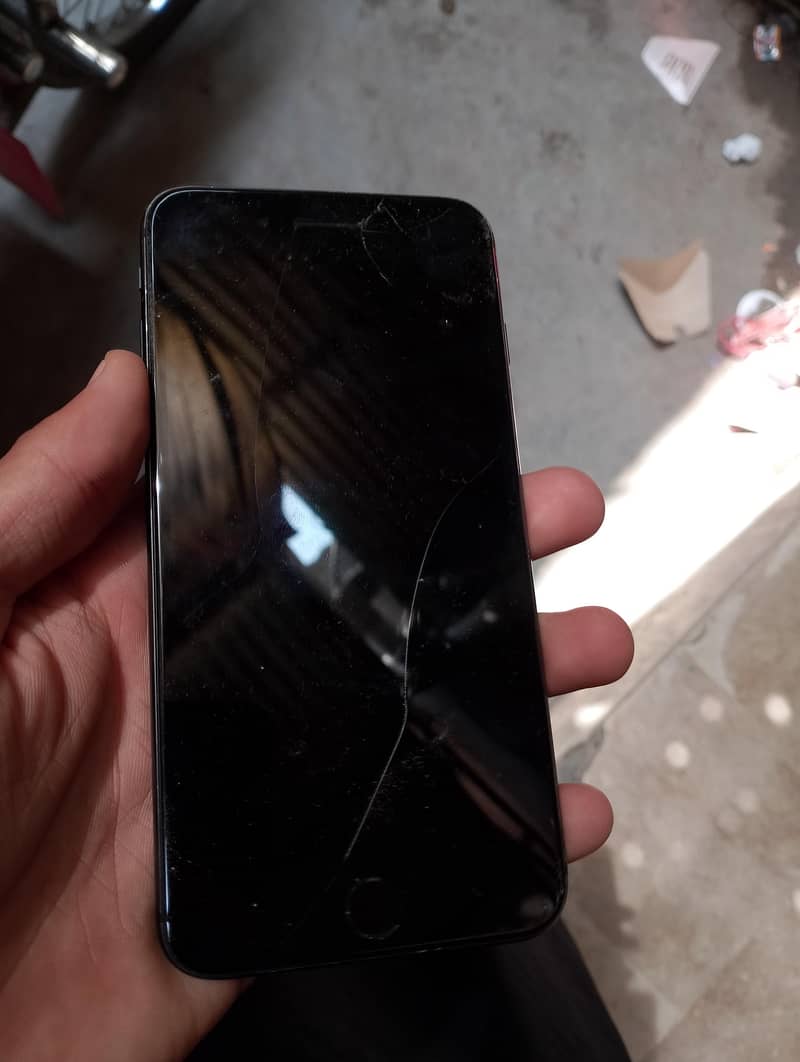 Apple iPhone 7 Plus 3