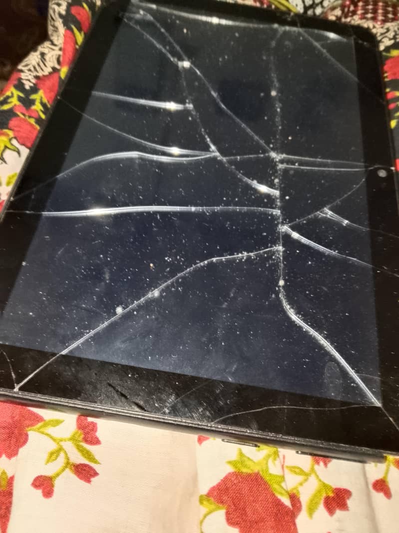 Amazon fair hd 8 tablet reasonable condition 2
