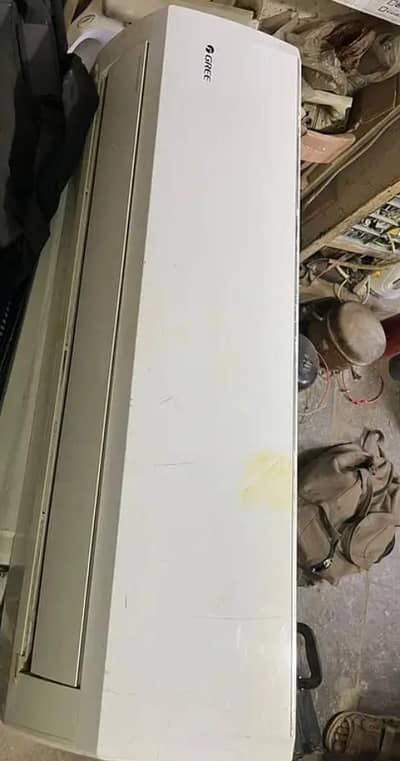 Gree 1.5 ton Non inverter Totally genuine luch condition