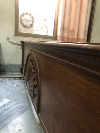 it is an king size bed condition 10 by 8