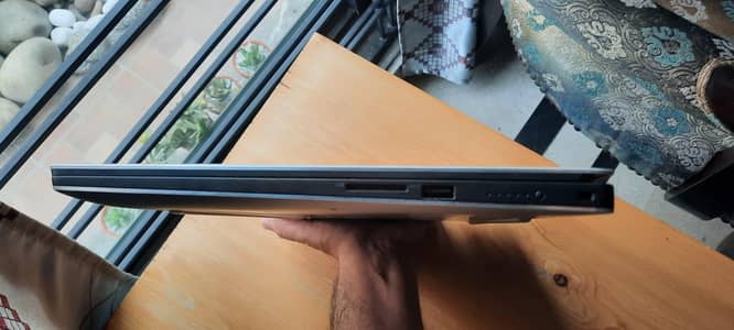 Dell XPS 7590  GASS PIECE VERY RARE CONDITION JUS LIKE  NEW  4K Touch