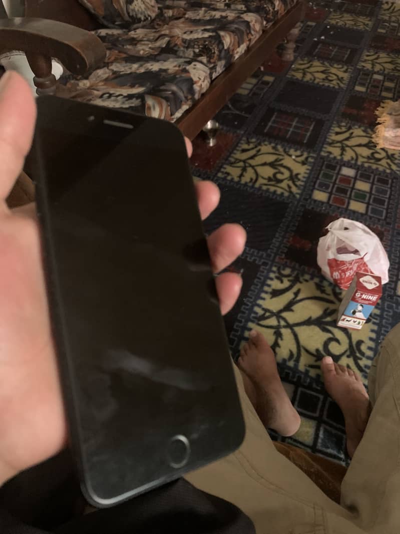 Apple iPhone 7 Plus 3