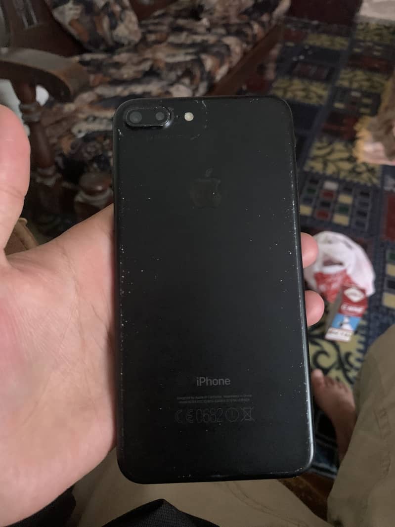 Apple iPhone 7 Plus 4