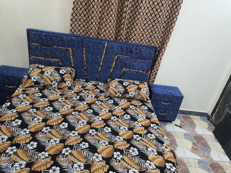 Bed end side tables 4