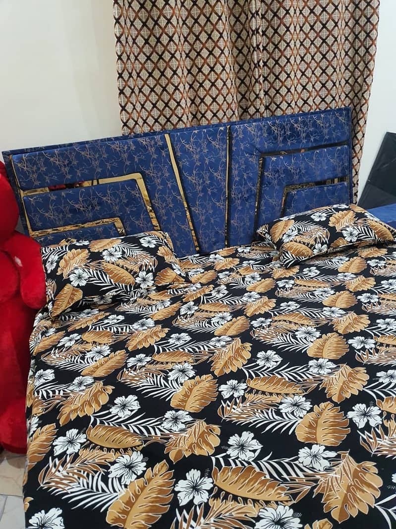 Bed end side tables 5