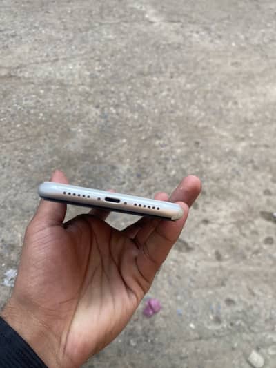 Apple iPhone XR