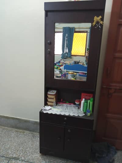dressing table