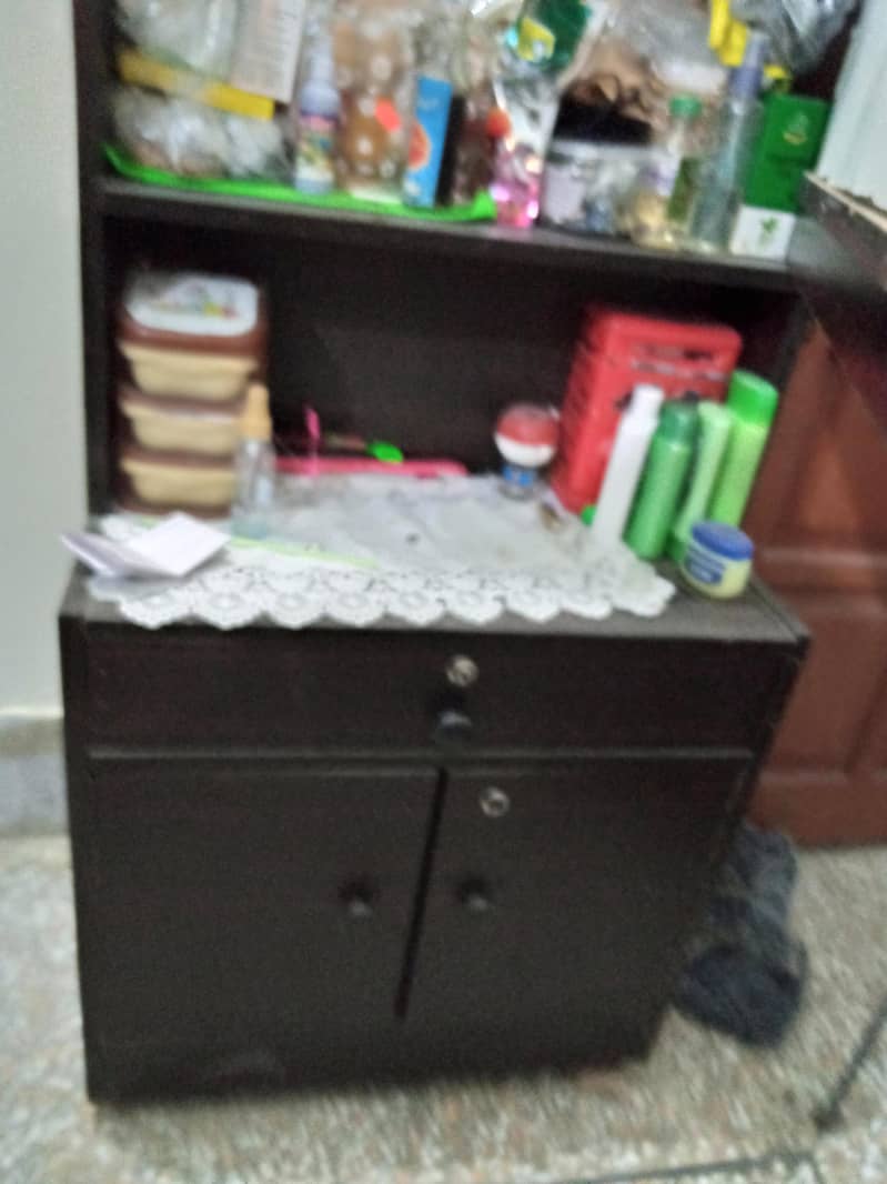 dressing table 2