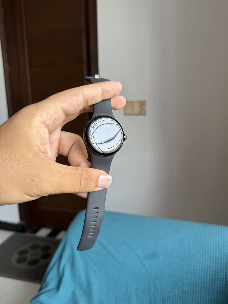Google Pixel Watch (LTE) 9