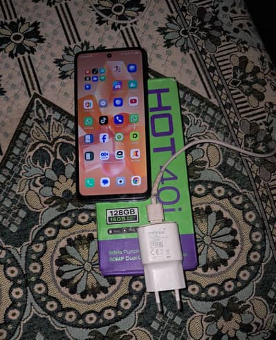 Infinix Hot 40i with Box charger 8+8GB Ram 128GB Memory Condition 10/8