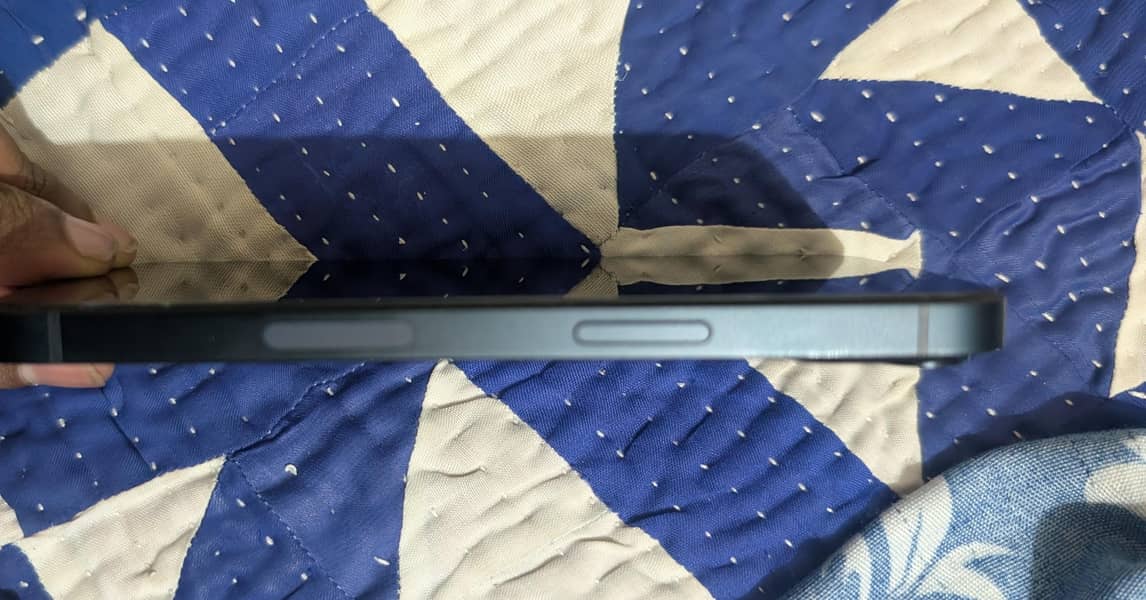 Apple iPhone 13 6
