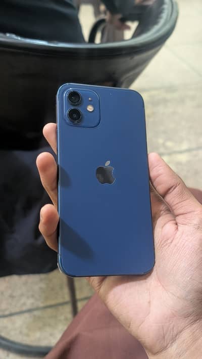 Apple iPhone 12