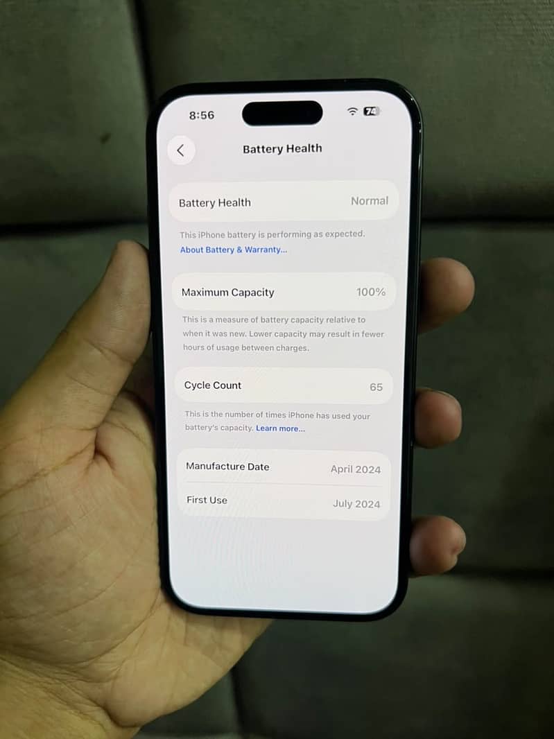 Apple iPhone 15 4