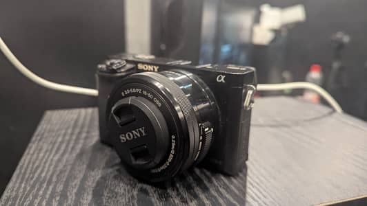 Sony A6000 Camera with 16-50 kit lens