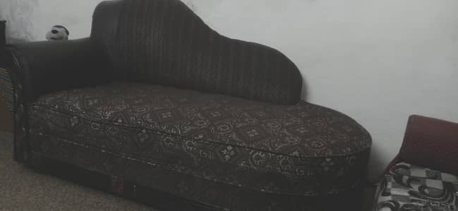dewan for sale. . good condition