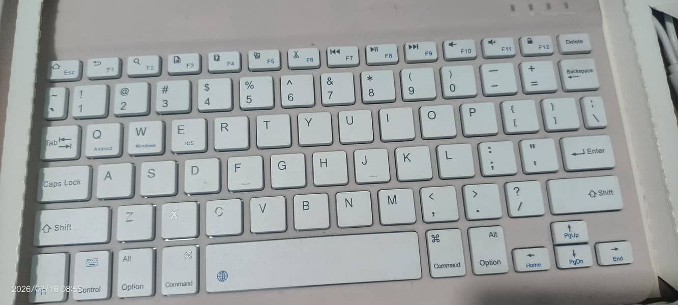 Wireless keyboards and Mouse 3
