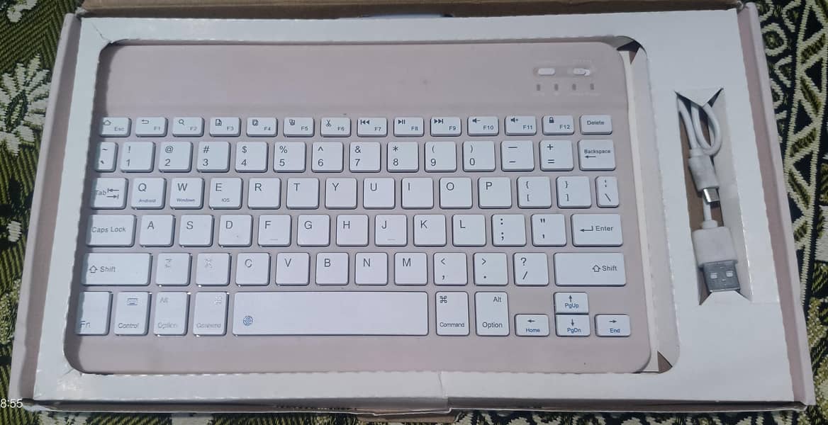 Wireless keyboards and Mouse 4