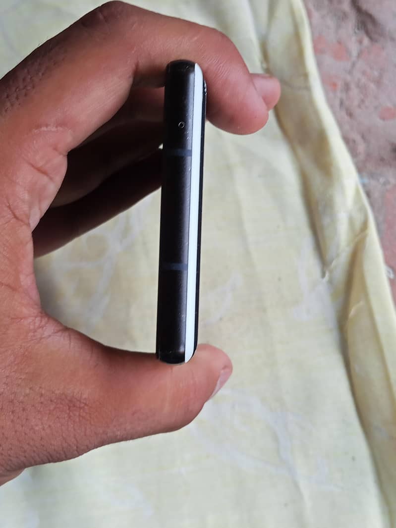 Google Pixel 6a 3