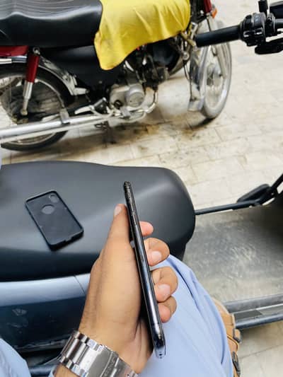 Apple iPhone XS